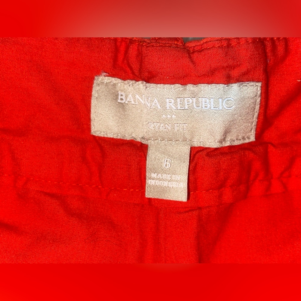 Bright orange Banana Republic shorts - Picture 3 of 3